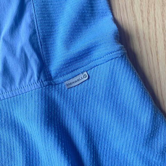 MERRELL Claire Selectwick Periwinkle Sleeveless Double Hem Tunic Tank Sz M - Picture 5 of 9